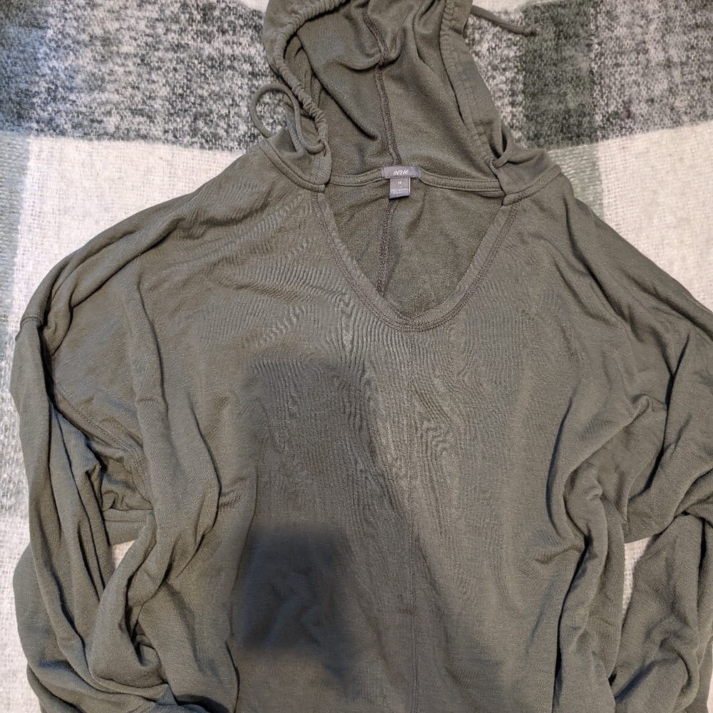 Aerie hooded long sleeve top